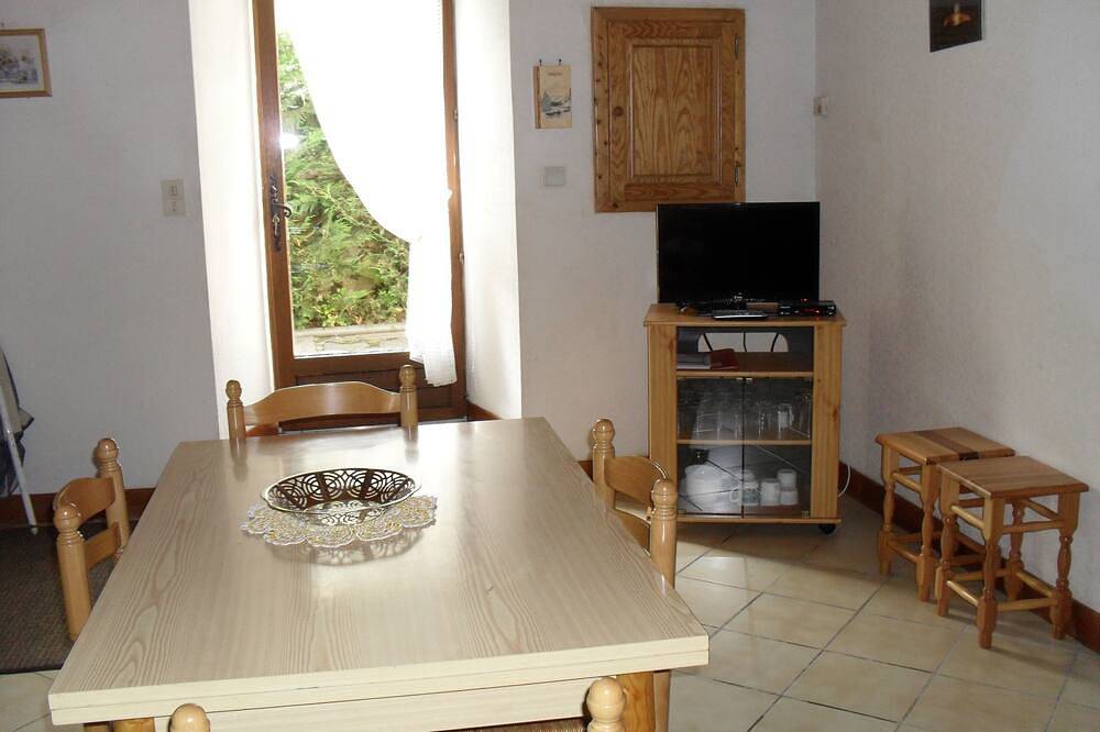 Appartement entier, Location vacances montagne in Génos, Pyrénées
