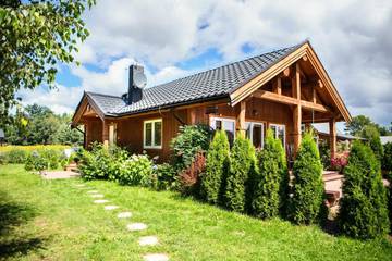Gîte pour 6 personnes, avec jardin ainsi que vue et piscine, animaux acceptés dans Radawa