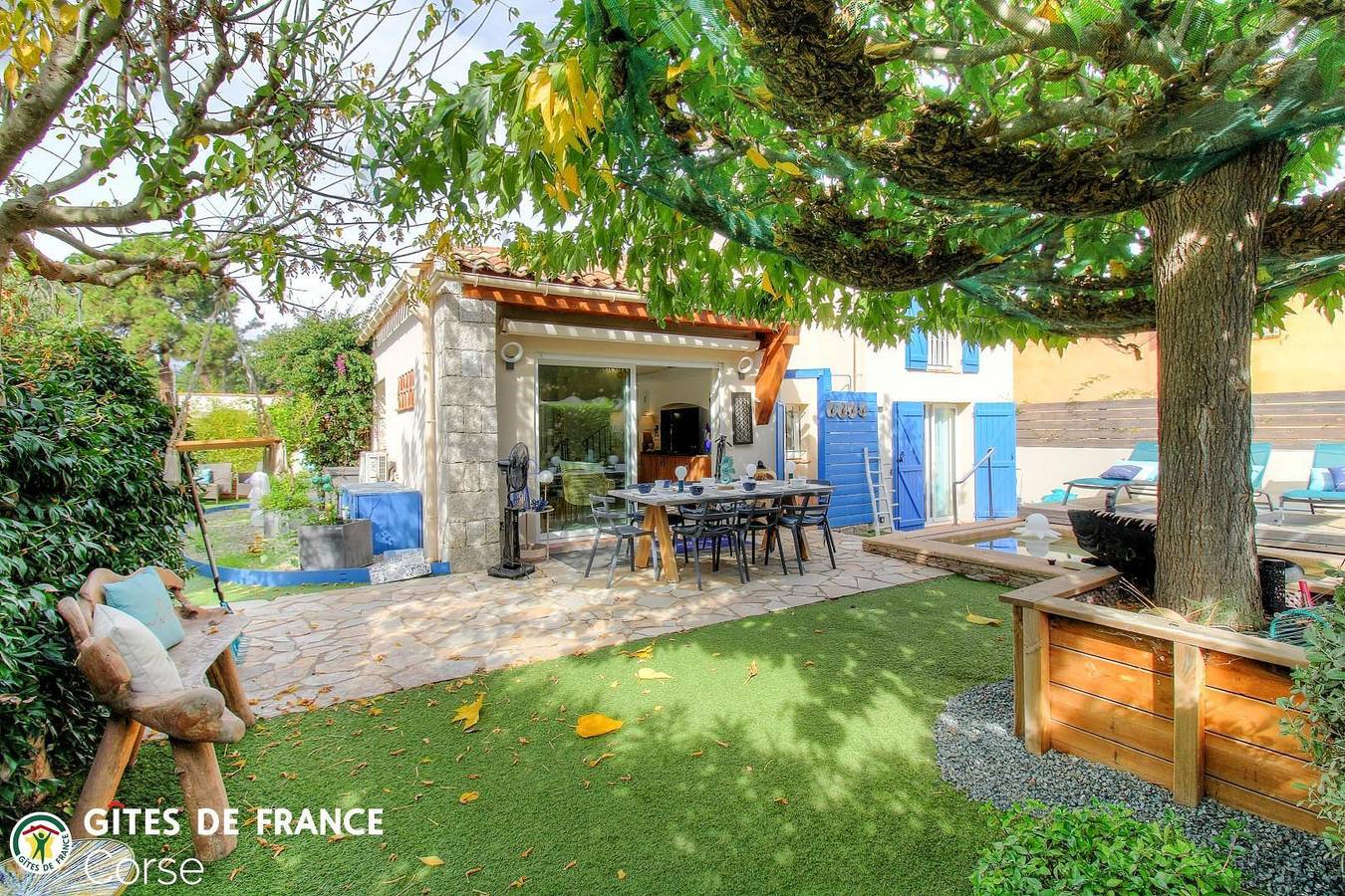 Casa Blu Impériale in San Ciprianu, Lecci