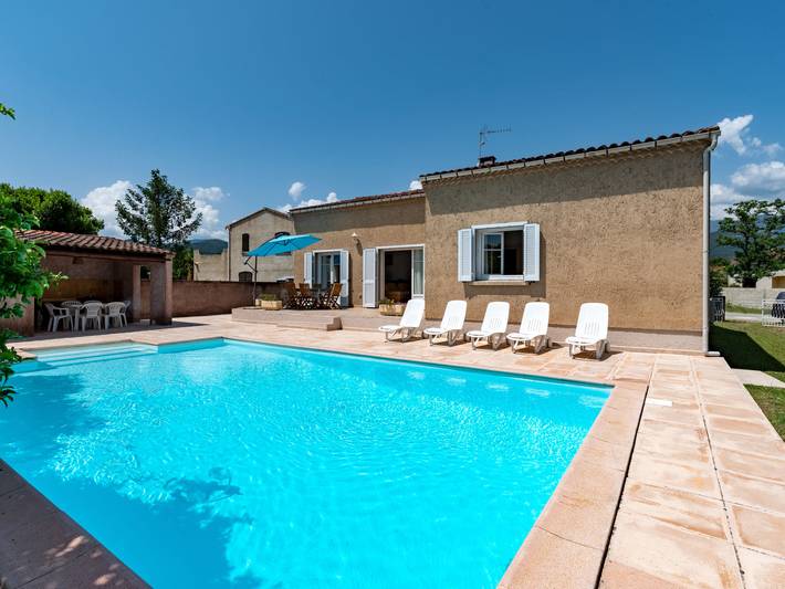 Location de vacances pour 6 personnes, avec jardin et terrasse à Prunelli-di-Fiumorbo - 2