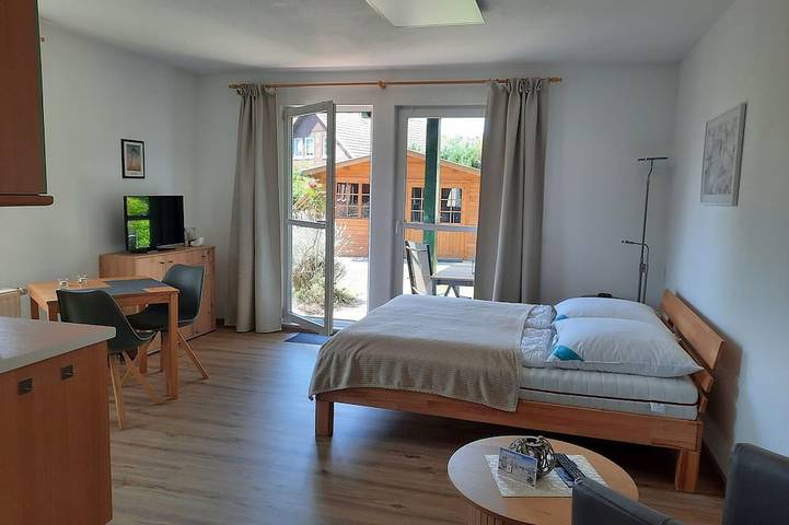 Ferienwohnung für 2 Personen, mit Terrasse und Garten in Mölschow - 2