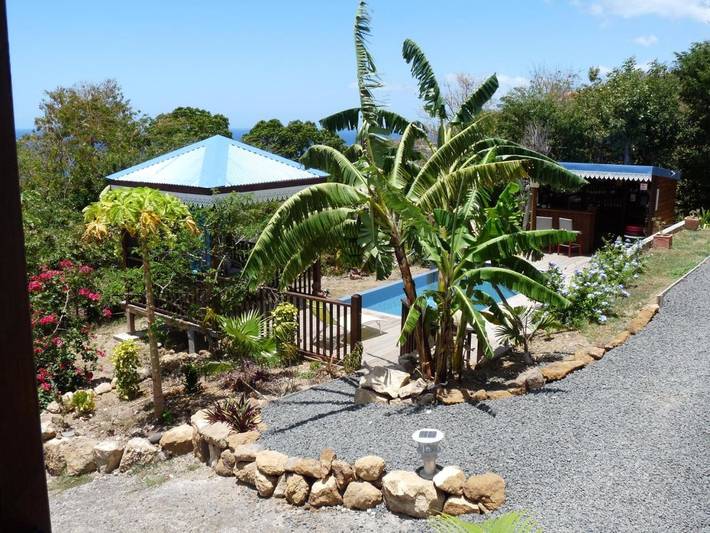 Chambre d’hôte pour 2 personnes, avec piscine ainsi que vue et jardin dans Basse-Terre (homonymie) - 4