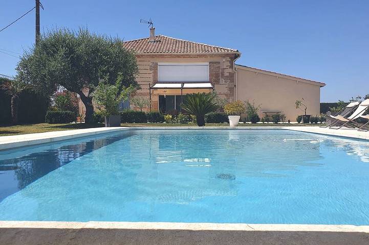Maison de vacances pour 2 personnes, avec jardin et piscine, animaux acceptés