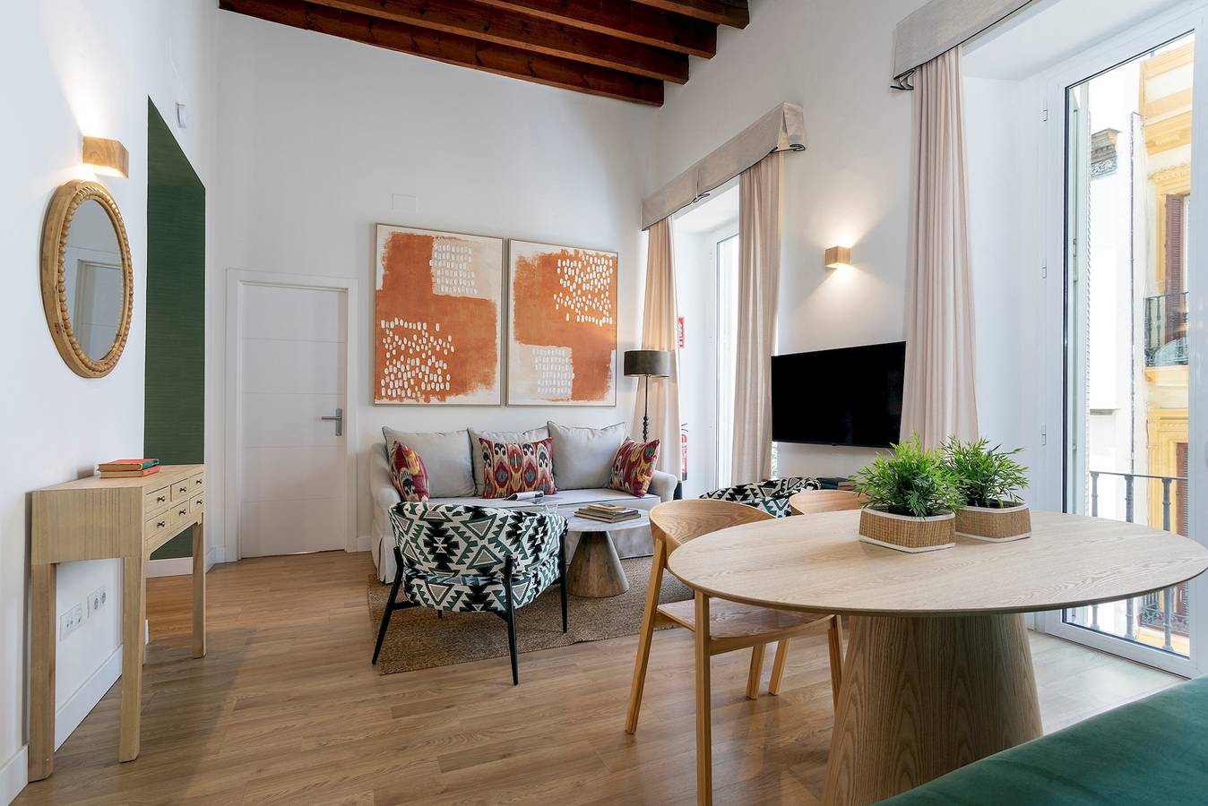 Ganze Wohnung, Cozy 2 bedrooms apartment in the city center. Zaragoza I in Casco Antiguo, Sevilla