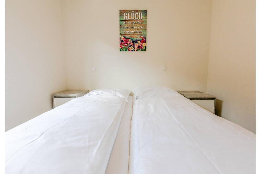 Bungalow im Campingpark in Waxweiler, Eifelkreis Bitburg-Prüm