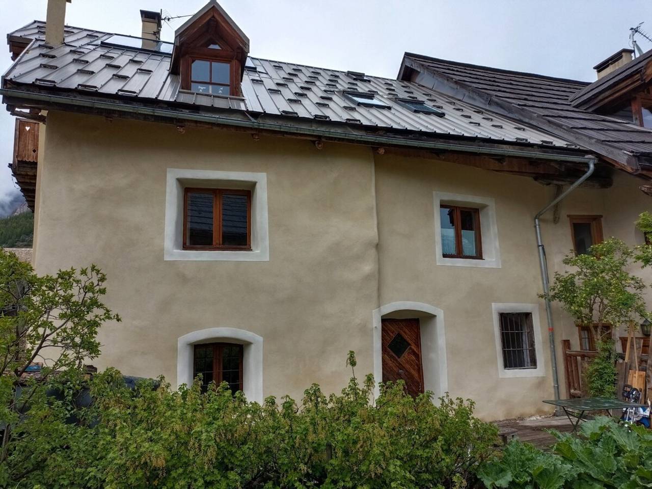 Holiday Home 'Landrosace' with Shared Terrace, Balcony and Wi-Fi in Le Monêtier-les-Bains, Écrins National Park