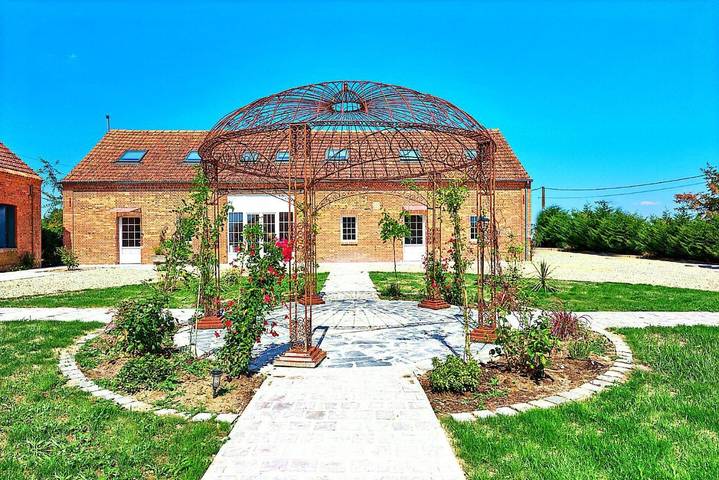 Maison de vacances pour 29 personnes, avec Terrasse et Jardin ainsi que Piscine et Vue