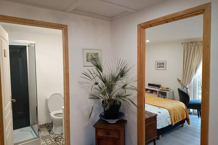 Gîte pour 2 personnes, avec balcon et jardin, animaux acceptés à Javerlhac-et-la-Chapelle-Saint-Robert - 3