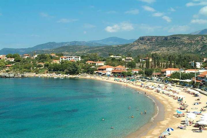 Gîte pour 4 personnes, avec jardin, adapté aux familles dans Stoupa - 3