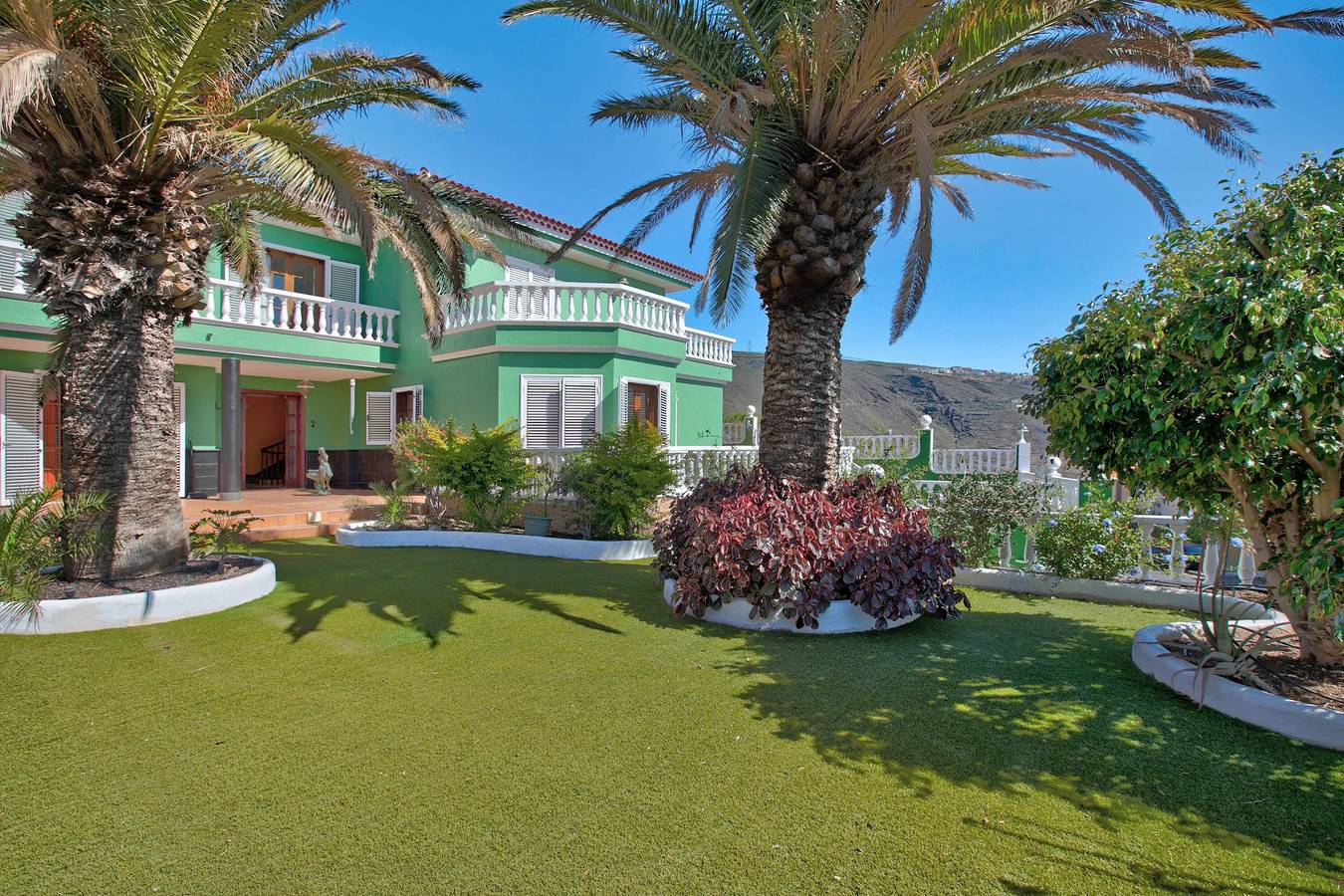 Casa de vacaciones Villa Celia con vistas al mar, terrazas, piscina y Wi-Fi, admite mascotas in Candelaria, Tenerife Sur
