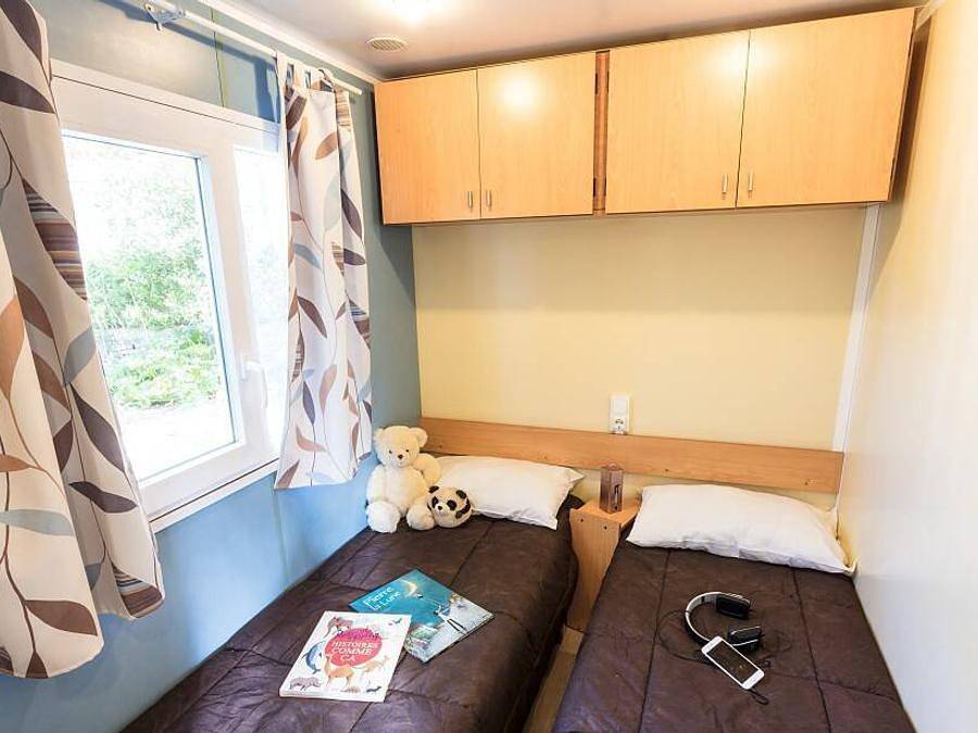 Camping Les Catalpas de Royan - Mobilhome 4 personnes - Classic | 2 Ch. | 4 Pers. | Terrasse surélevée in Saint-Georges-de-Didonne, Côte de Beauté