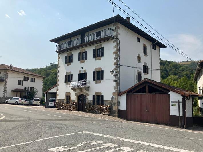 Casa rural para 2 personas, con Balcón además de Terraza y Vistas en Donamaría