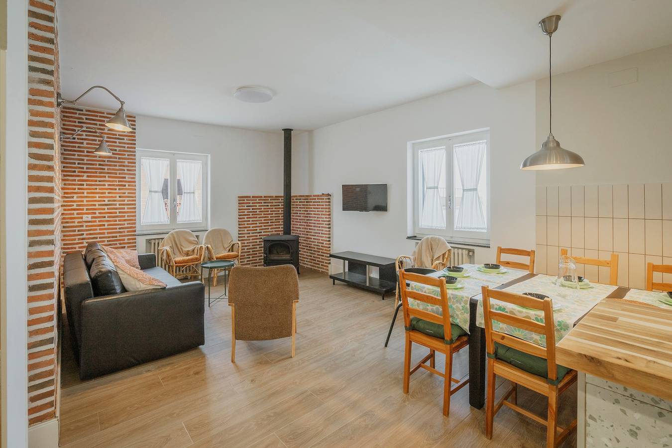 Maison de vacances 'El Romazal' avec piscine privée, jardin privé et Wi-Fi in Nava de la Asunción, Province de Ségovie