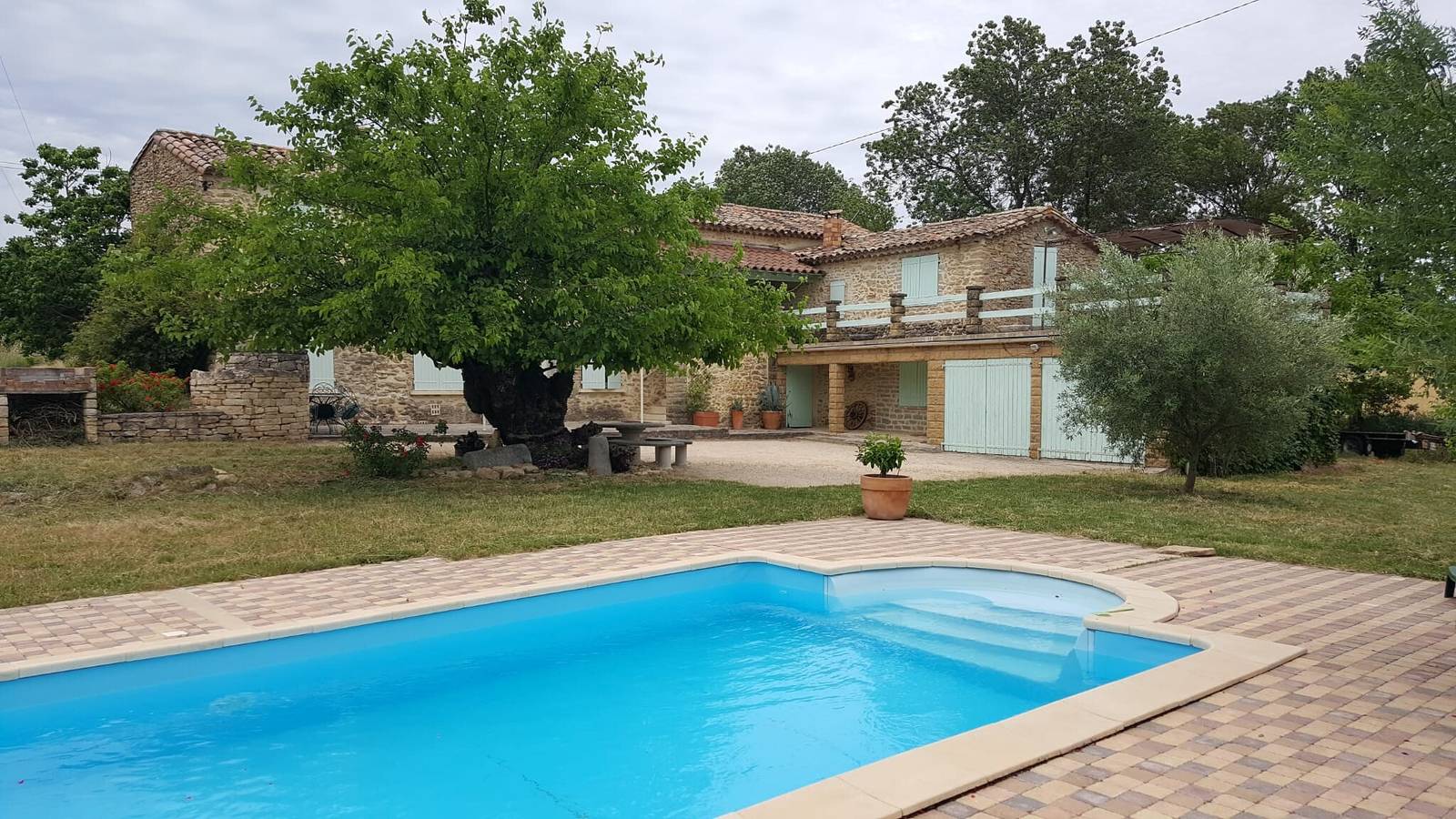 Casale di charme con piscina privata, terrazza, Wi-Fi e ampio parco a Bagard in Bagard, Alès e dintorni