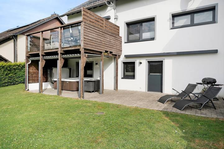 Estudio entero, Eifel Dream Krausbuche con jacuzzi exterior privado y sauna in Fleringen, Naturpark Hohes Venn-Eifel