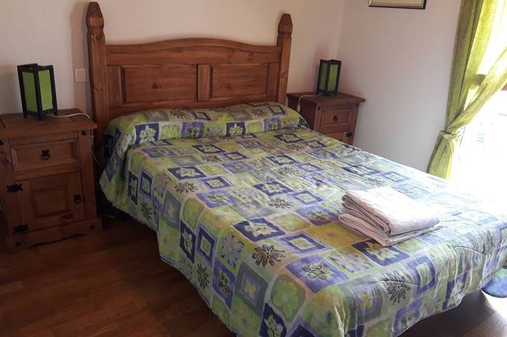 Location de vacances pour 8 personnes, avec jardin et balcon à Sazos - 2