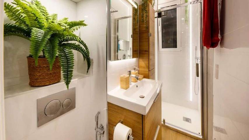 Gîte pour 5 personnes, avec balcon à Juan-les-Pins - 4