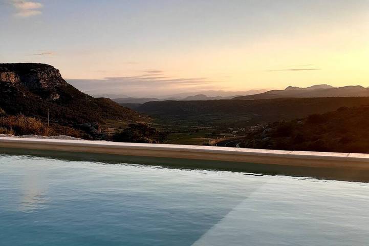 Gîte pour 5 personnes, avec jardin ainsi que terrasse et piscine à Vingrau
