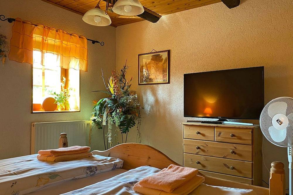 Ganze Wohnung, Doppelzimmer für 4 Gäste mit 33m² in Stolpen in Stolpen, Elbsandsteingebirge
