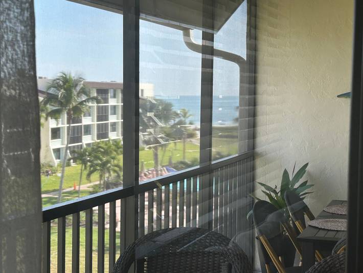 Vacation rental for 5 people, with pool and balcony in Sanibel