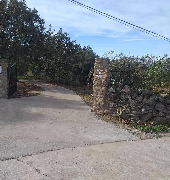 Casa rural con piscina para 8 personas, con vistas y vistas al lago además de piscina y jardín, Se admiten mascotas en Sierra de Montánchez - 4