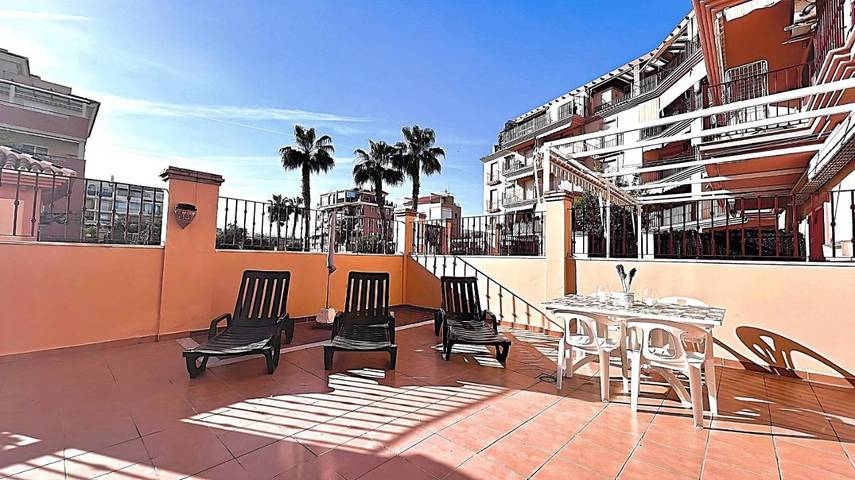 Apartamento para 4 personas, con terraza y piscina en Mezquitilla