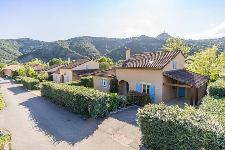 Villa pour 8 personnes, avec piscine ainsi que balcon et jardin à Vallon-Pont-d'Arc - 3