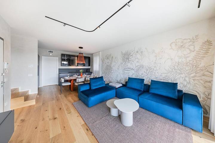 Villa pour 6 personnes, avec piscine ainsi que jardin et terrasse à Sirmione - 2