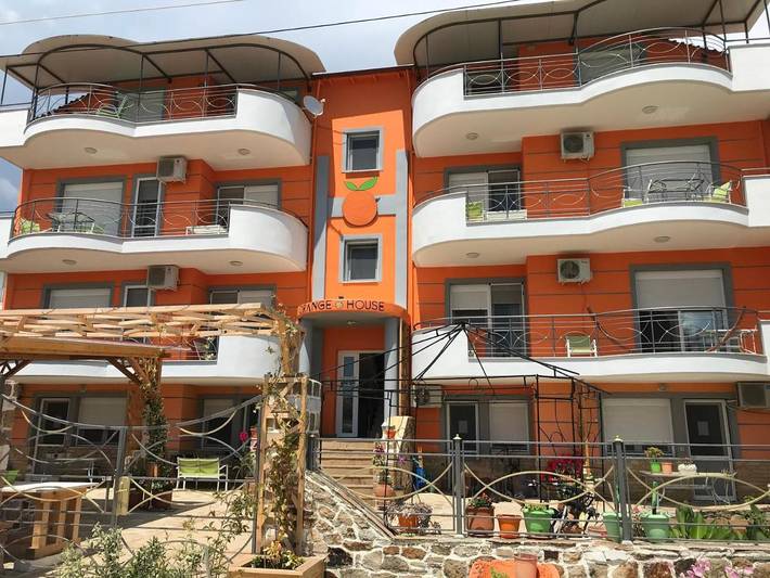 Apartmenthotel für 8 Personen, mit Whirlpool und Garten - 1