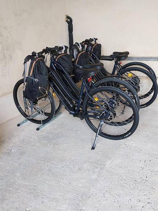 Location de vacances pour 4 personnes, avec jardin ainsi que terrasse et vue à Saint-Magne-de-Castillon - 3