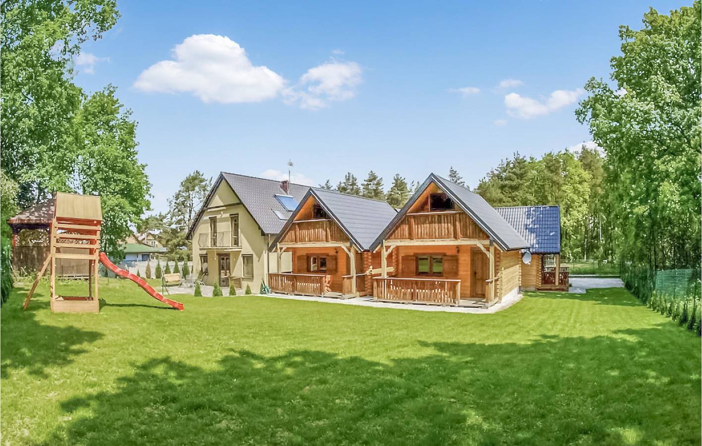 Ferienhaus für 6 Personen mit Terrasse in Powiat Sławieński
