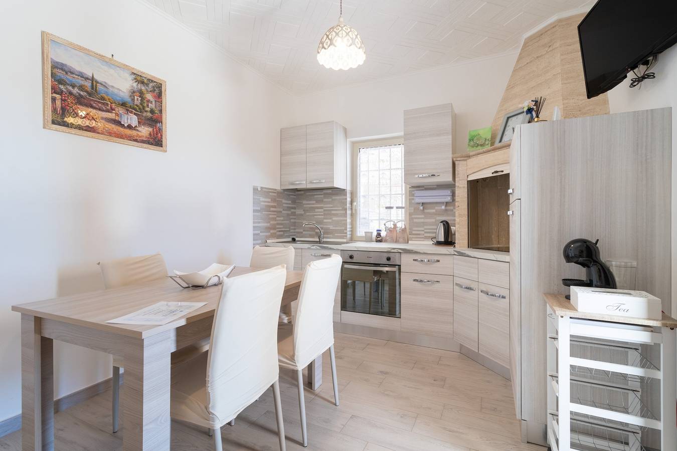 Appartement entier, Appartement 'Romantica' avec piscine partagée, Wi-Fi et climatisation in Putignano, Province de Bari