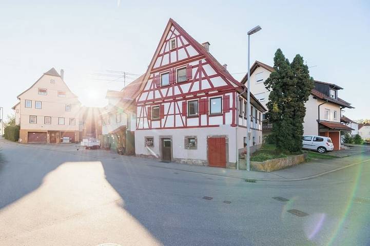Ferienhaus für 16 Personen, mit Balkon und Garten in Neubulach