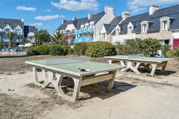 Ferienwohnung für 5 Personen, mit Balkon und Terrasse sowie Pool in Guilvinec