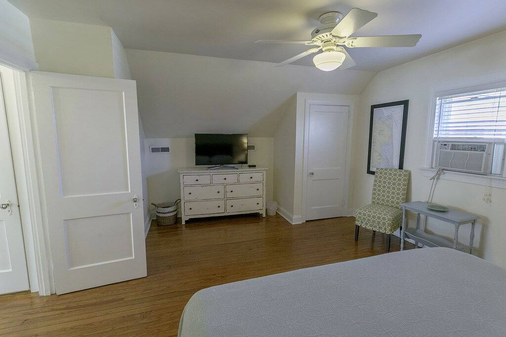 Classic Beach Cottage In Town in Rehoboth Beach, Sussex County (Delaware)