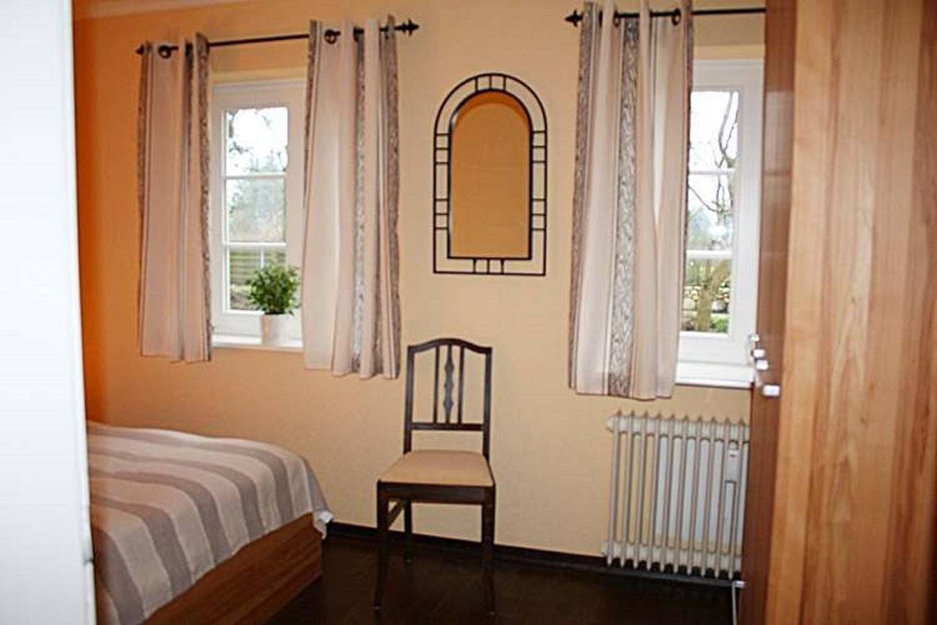 Ganze Wohnung, Ferienwohnung Am Meer in Bredland: Strandnah, Terrasse & Haustiere erlaubt in Greveling, Nieblum