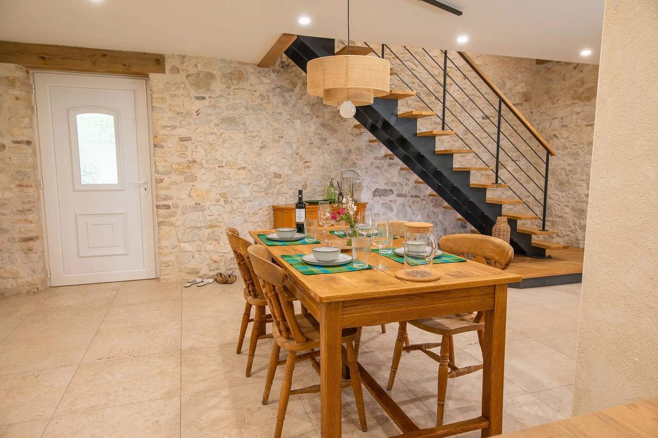 Gîte Coeur des Ondes - Tournesol avec terrasse, jardin partagés et Wi-Fi in Saint-Georges, Région de Villeneuve-sur-Lot