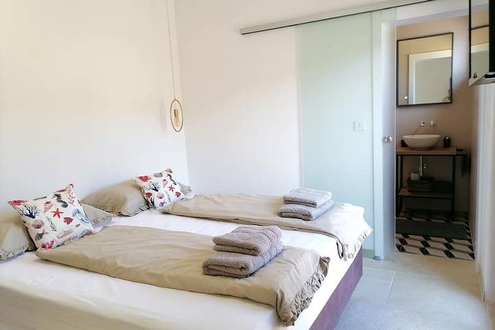 Villa pour 12 personnes, avec jacuzzi ainsi que sauna et jardin à Slatine - 3