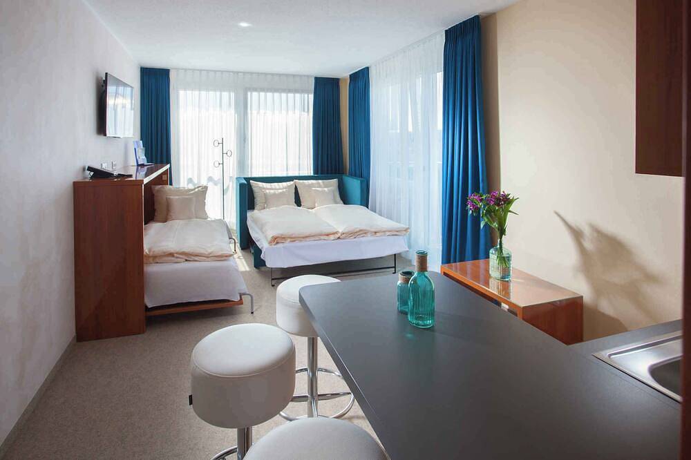 Ganze Wohnung, Studio mit Balkon in Erding, Oberbayern