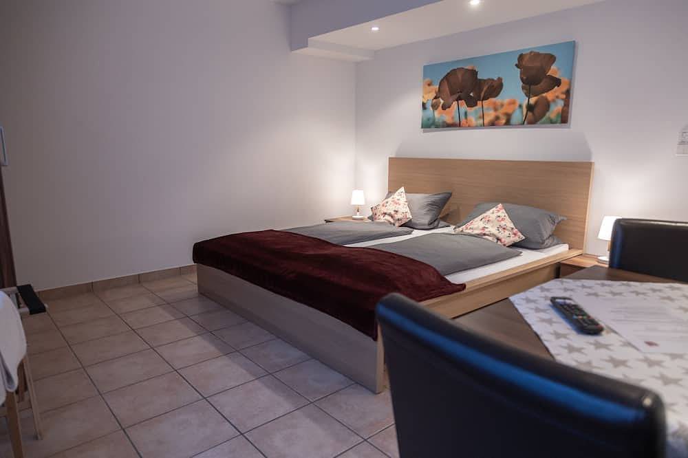 Doppelzimmer mit Gemeinschaftsbad im Souterrain in Rheinbreitbach, Mittelrhein