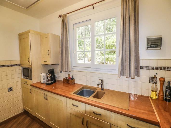 Location de vacances pour 6 personnes, avec jardin et piscine à Flayosc - 4