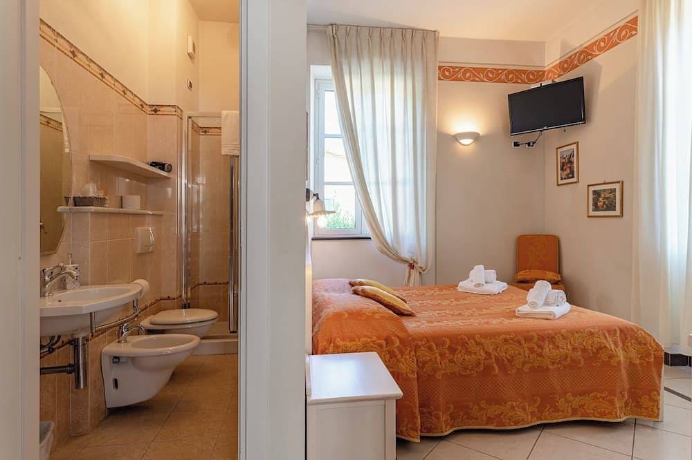 Ganze Wohnung, Erdgeschosswohnung - Weiß/Gold in Borgo a Mozzano, Lucca Provinz