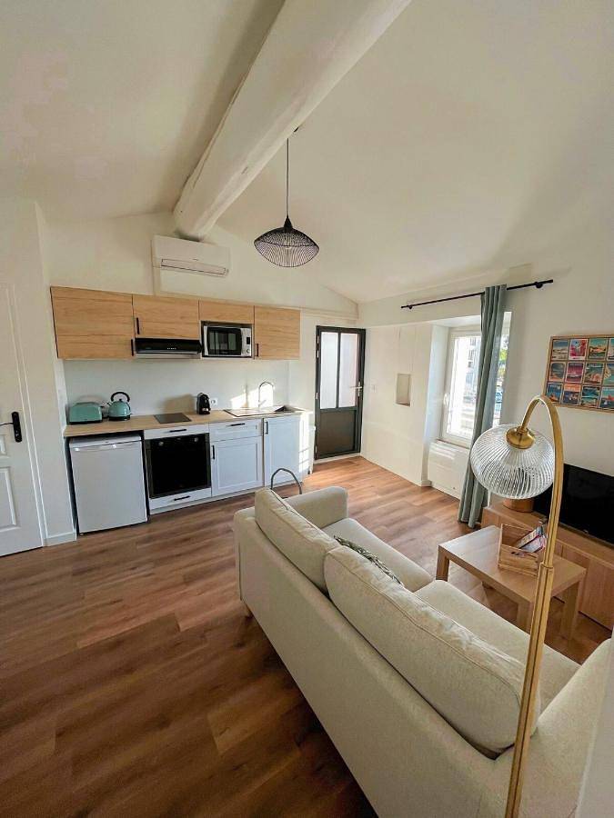 Appartement entier, One-Bedroom Apartment in Cavaillon, Parc naturel régional du Luberon