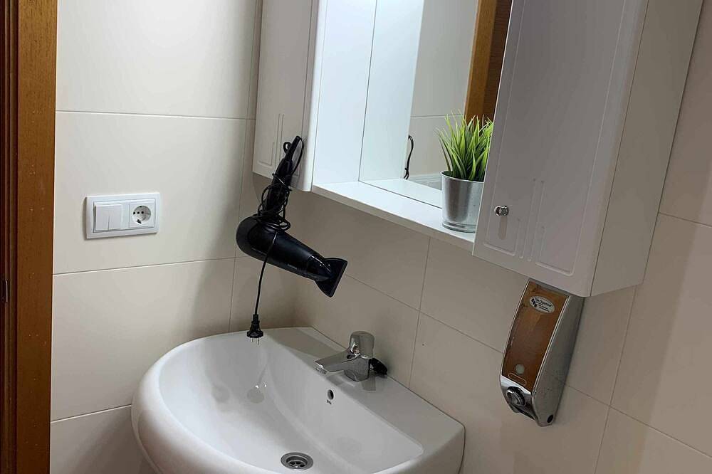 Apartamento entero, Apartamento Illa  con terraza junto al mar in Isla de Arosa, Rias Baixas