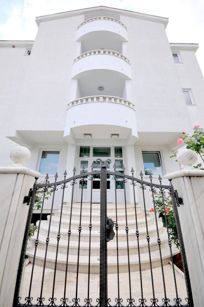 Maison d’hôte pour 2 personnes, avec vue ainsi que piscine et jardin à Trogir - 4