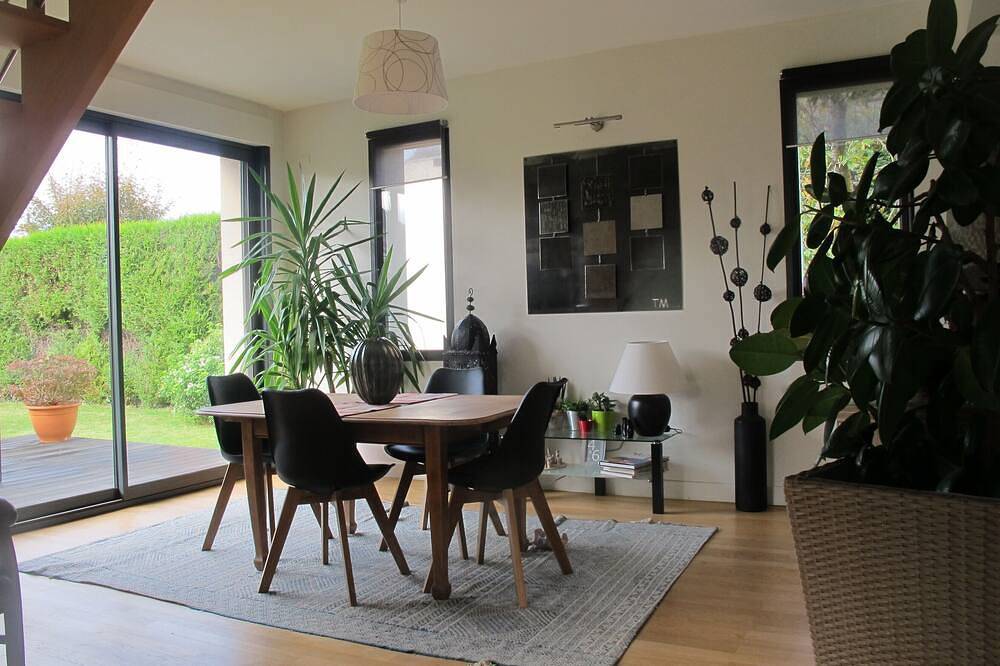 Suite parentale avec salle de bain privative et petit déjeuner chez l'habitant in Caen, Région de Caen