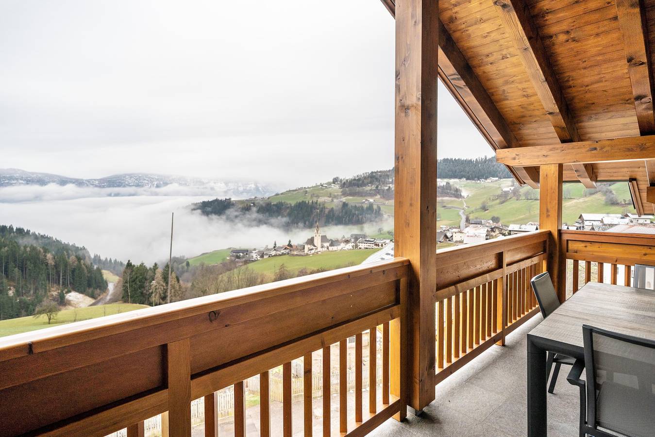 Ganze Wohnung, Ferienwohnung 'Parliflhof Apt Laugenblick' mit Bergblick, Gemeinschaftsgarten und Wlan in Mölten, Sarntaler Alpen