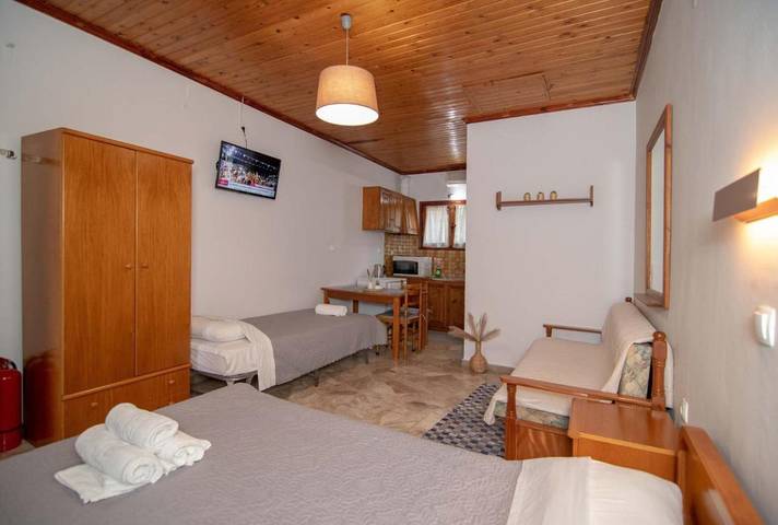 Ferienhaus für 4 Personen, mit Terrasse und Garten in Tolo - 4