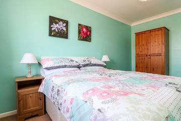 Holiday Home for 6 People in Cornwall, Photo 2