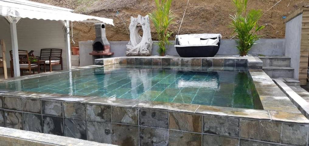 Gîte pour 4 personnes, avec jardin ainsi que vue et piscine à Le François - 3